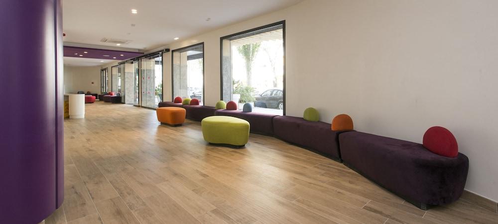 California Apartments Salou Bagian luar foto