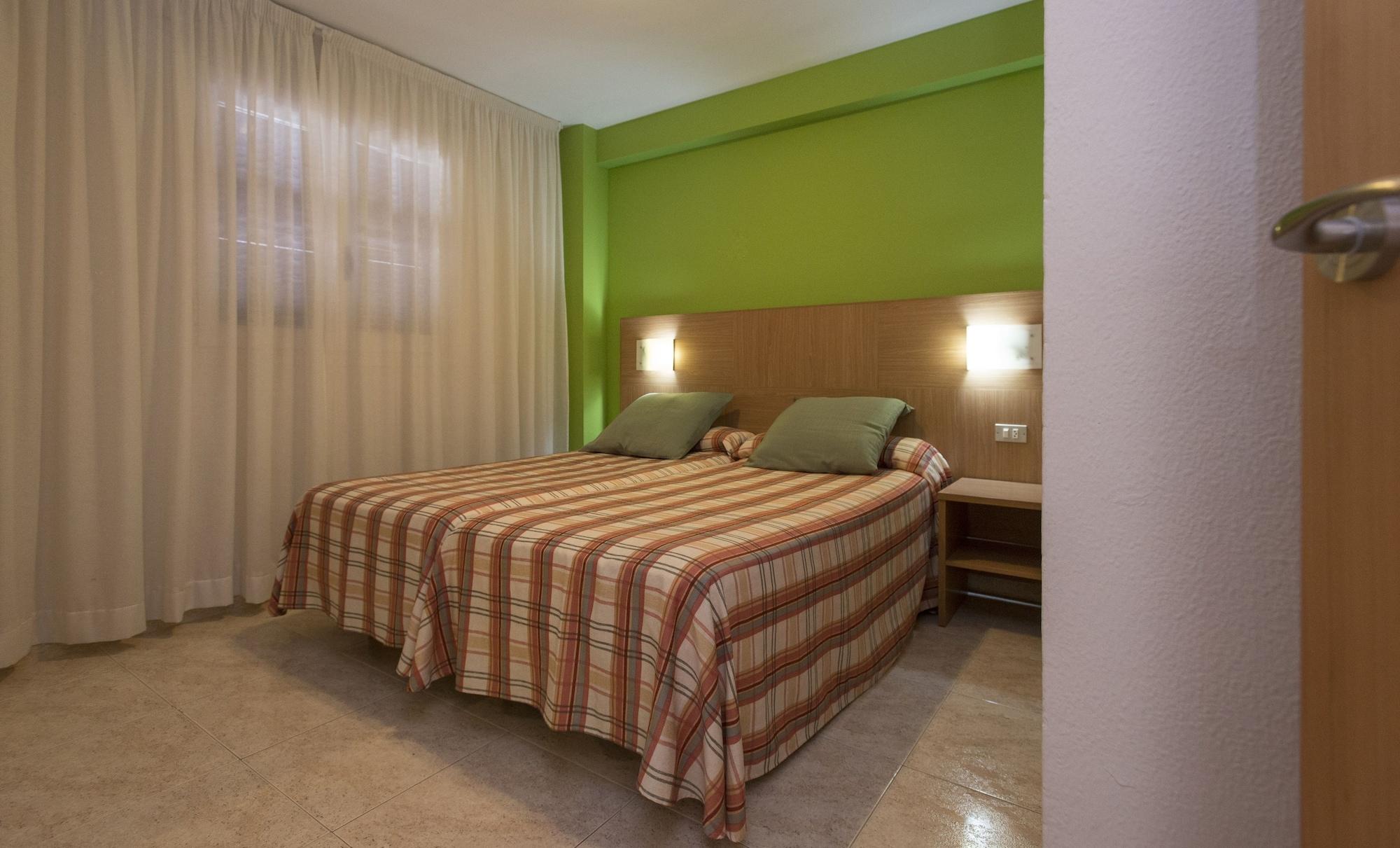 California Apartments Salou Bagian luar foto